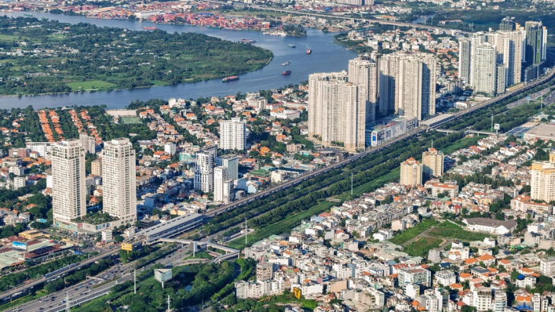 Kinh tế TP HCM đang có sự phục hồi mạnh mẽ từ năm 2024 Kinh tế TP HCM đang có sự phục hồi mạnh mẽ từ năm 2024