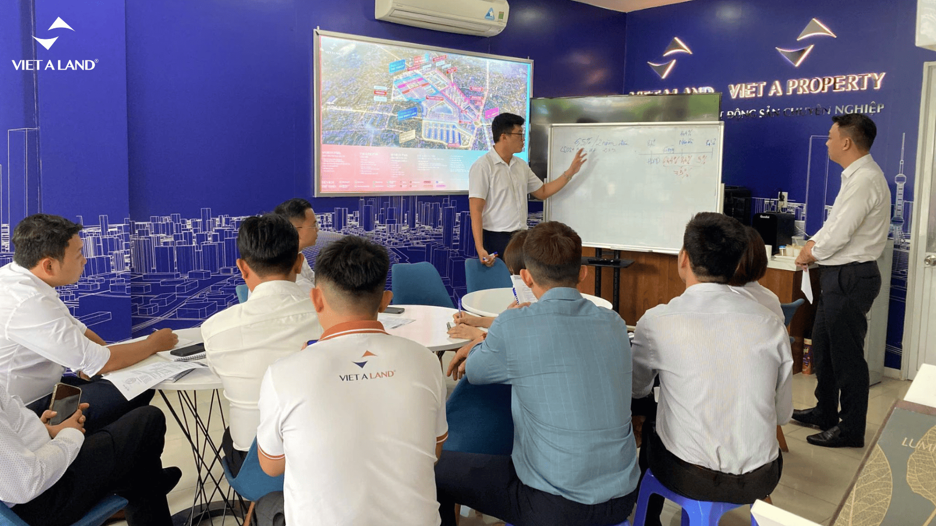 Buổi trao đổi cùng với Ngân hàng LP