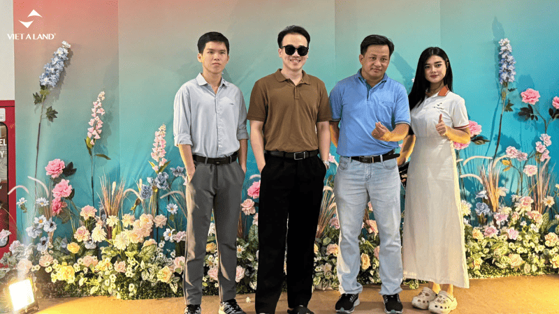 Check-in tại sự kiện Vinhomes Green City Check-in tại sự kiện Vinhomes Green City