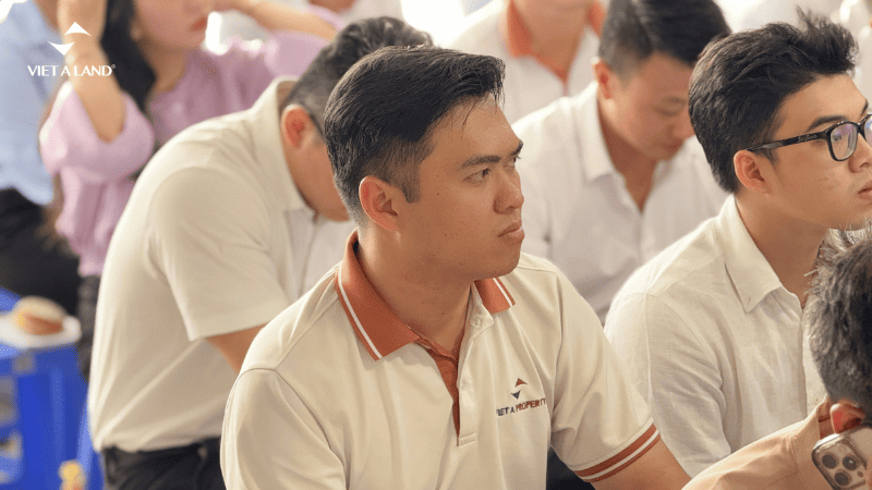 Master Key Sales Việt Á được đông đảo khối Kinh Doanh tham dự