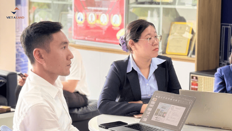 Tập trung cao độ trong buổi Test Core-team Spring Ville Tập trung cao độ trong buổi Test Core-team Spring Ville