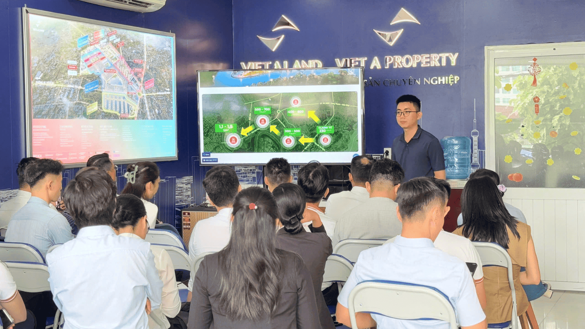 Toàn cảnh buổi Chuyên đề đặc biệt tại Việt Á Land