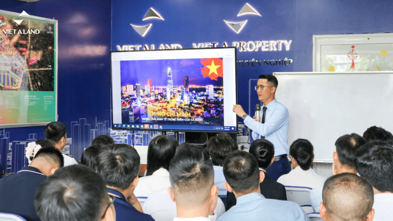 Training dự án Vinhomes Grand Park