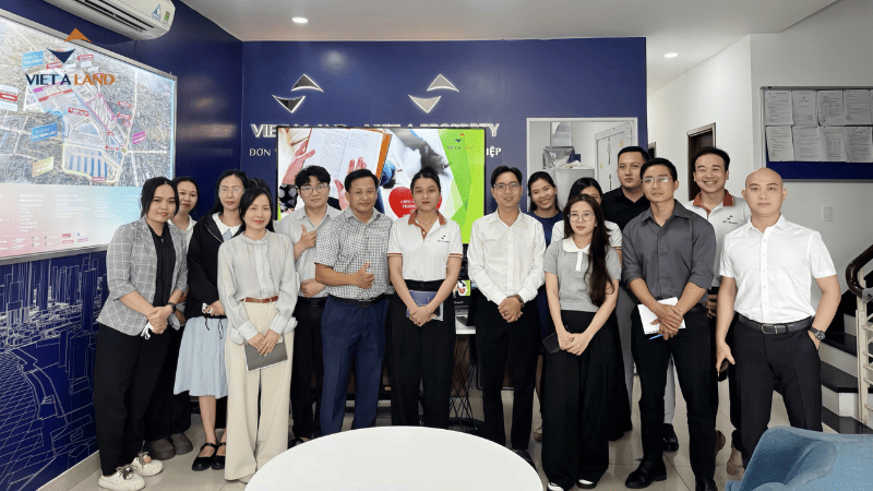 Đội ngũ Việt Á Land tại buổi đào tạo hội nhập Đội ngũ Việt Á Land tại buổi đào tạo hội nhập