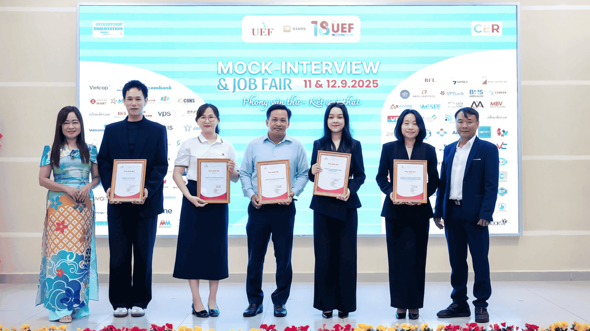 Việt Á Land tại sự kiện Mock-interview & Job Fair tại Trường UEF