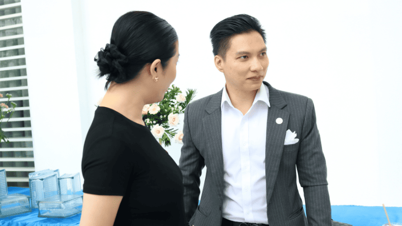 Check-in cùng khách hàng tại sự kiện Vinhomes Green Paradise Check-in cùng khách hàng tại sự kiện Vinhomes Green Paradise