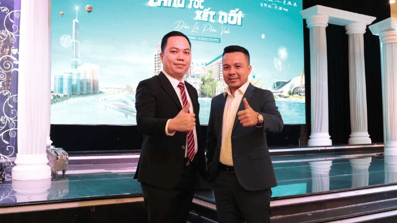 Ban Lãnh Đạo Việt Á tham dự sự kiện ''Tăng tốc kết nối - Dẫn lối phồn vinh'' - Dự án Vinhomes Green Paradise Ban Lãnh Đạo Việt Á tham dự sự kiện ''Tăng tốc kết nối - Dẫn lối phồn vinh'' dự án Vinhomes Green Paradise