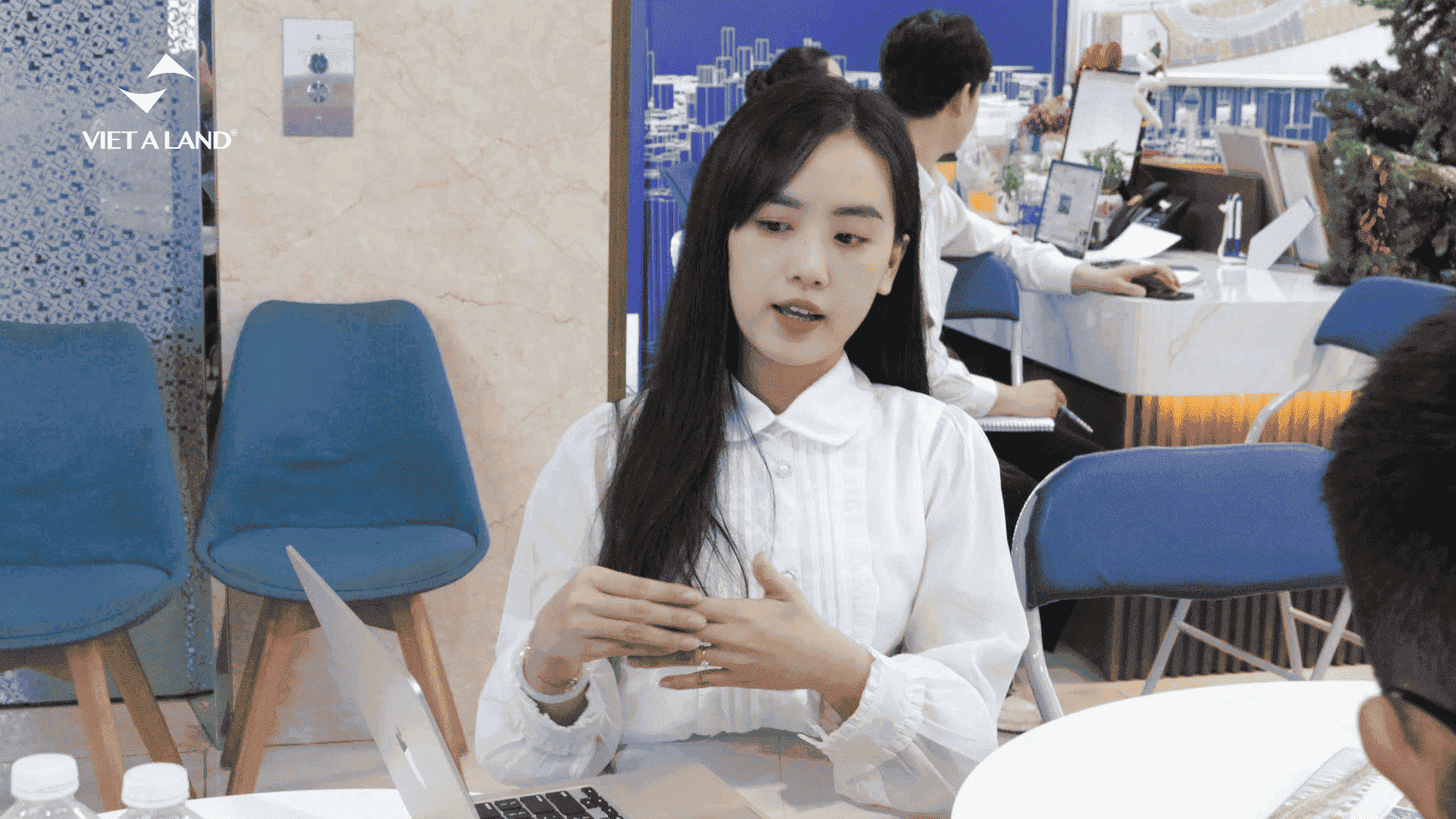 VIỆT Á | TEST CORE-TEAM VINHOMES GREEN PARADISE 1 Chuyên viên Kinh Doanh trong buổi Test Core-team Dự án Vinhomes Green Paradise