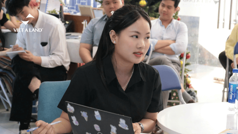 Đội ngũ Chuyên viên Kinh Doanh - Test Core-team Dự án Vinhomes Green Paradise Đội ngũ Chuyên viên Kinh Doanh - Test Core-team Dự án Vinhomes Green Paradise