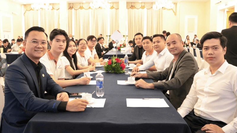 Đội ngũ Kinh Doanh Việt Á Land tham gia sự kiện Dự án Vinhomes Green Paradise - Cần Giờ Đội ngũ Kinh Doanh Việt Á Land tham gia sự kiện Dự án Vinhomes Green Paradise - Cần Giờ