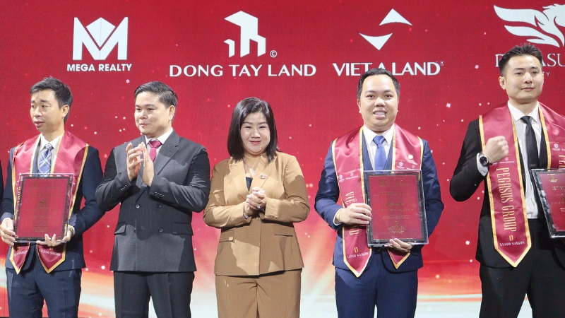 Việt Á Land - Đại lý F1 dự án Lusso Saigon by La Pura